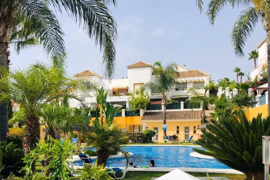 Nueva Andalucia Golf, Sun & Relax *